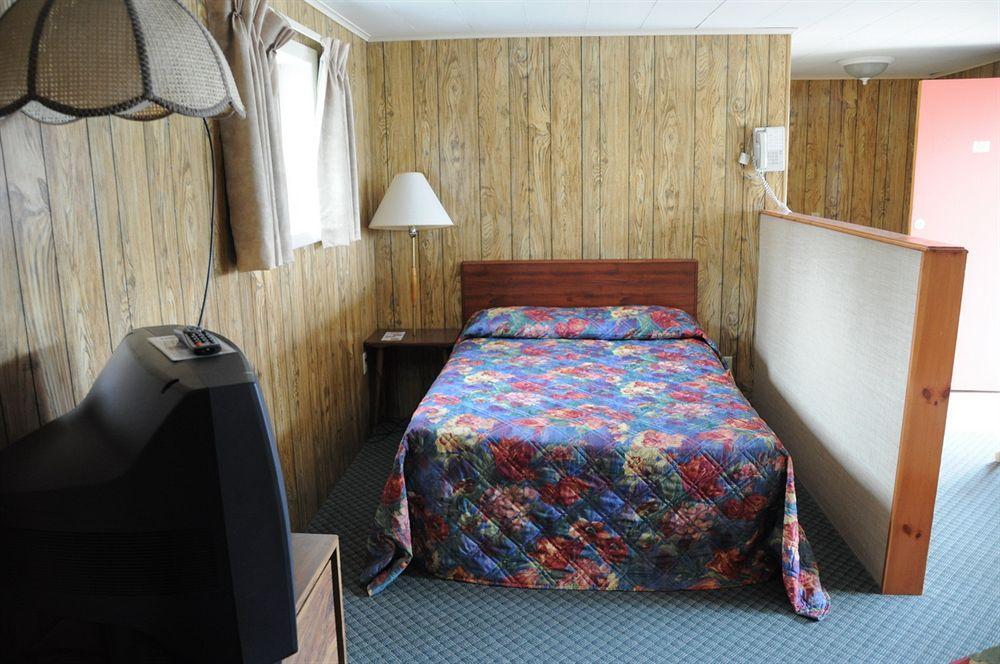 O'Sullivan'S Motel Лейк Джордж Екстериор снимка