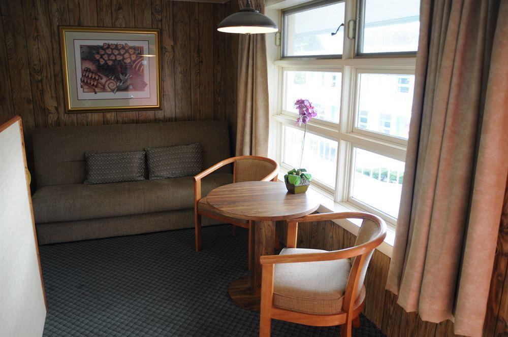 O'Sullivan'S Motel Лейк Джордж Екстериор снимка