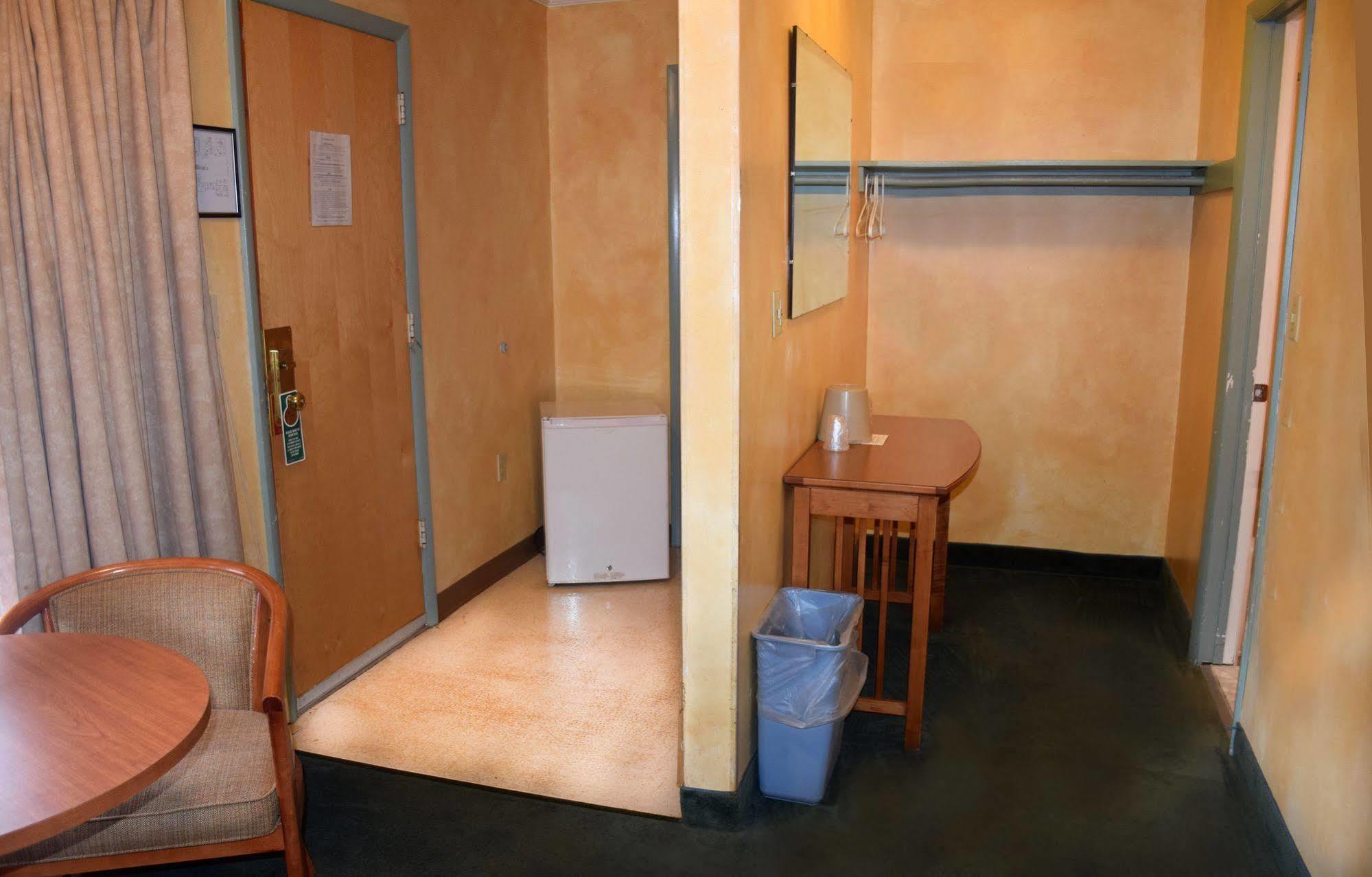 O'Sullivan'S Motel Лейк Джордж Екстериор снимка